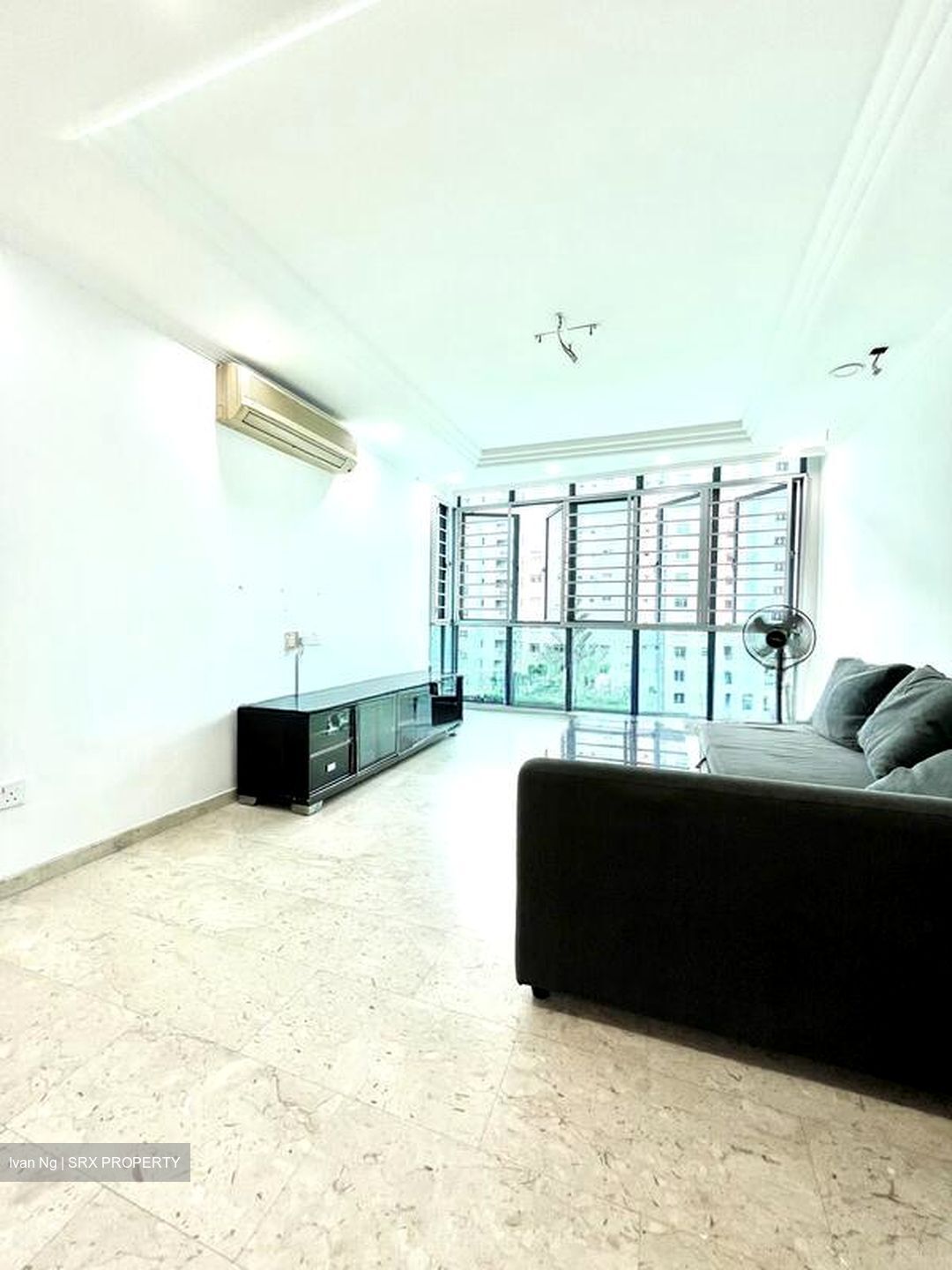 Blk 184 Edgefield Plains (Punggol), HDB Executive #595146661